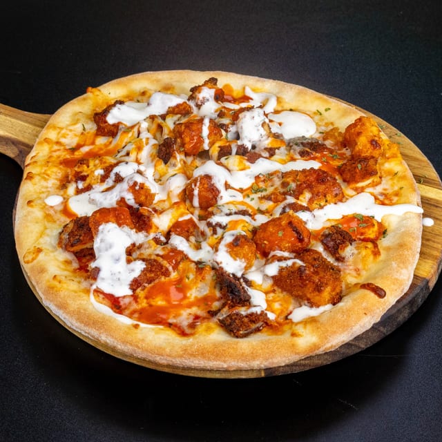 Buffalo Chicken Cutlet Pizza (X-Large Pie).