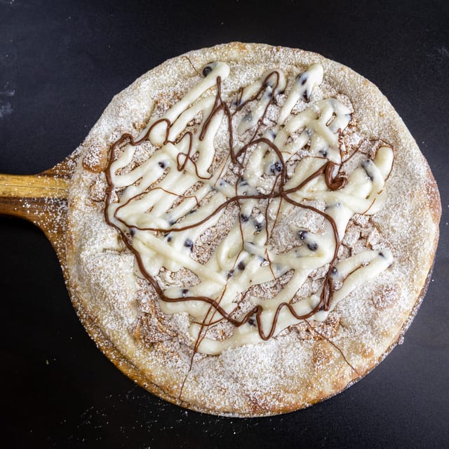 Cannoli Pizza.