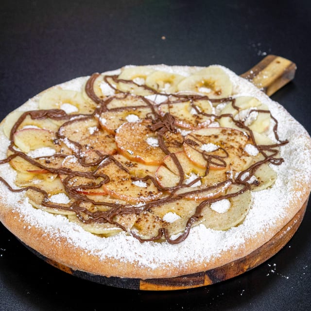 Apple Pie Pizza (Large).