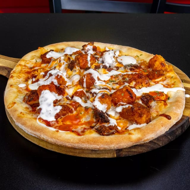 Buffalo Chicken Cutlet Pizza (Large).